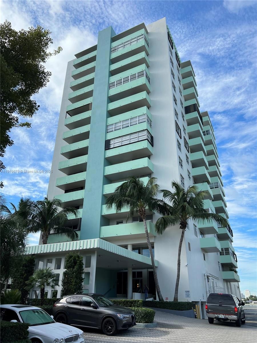 Island Terrace unit 14F, Miami Beach, FL 33139 - photo 1