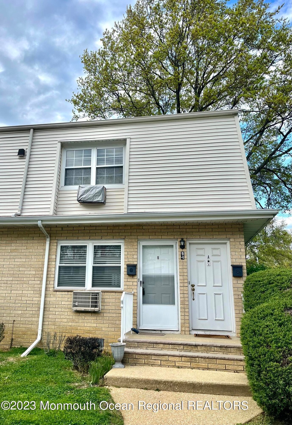 94 White St unit B, Eatontown, NJ 07724 - photo 1