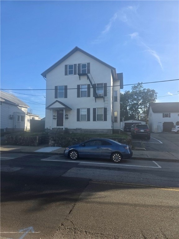 105 Central Ave unit 3, Pawtucket, RI 02860 - photo 1