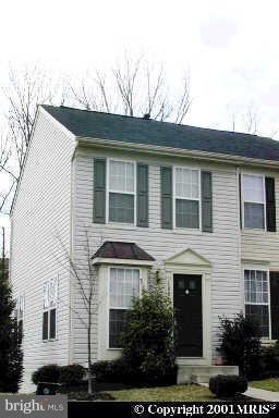 1882 Tiger Lily Cir unit 1, Woodbridge, VA 22192 - photo 1