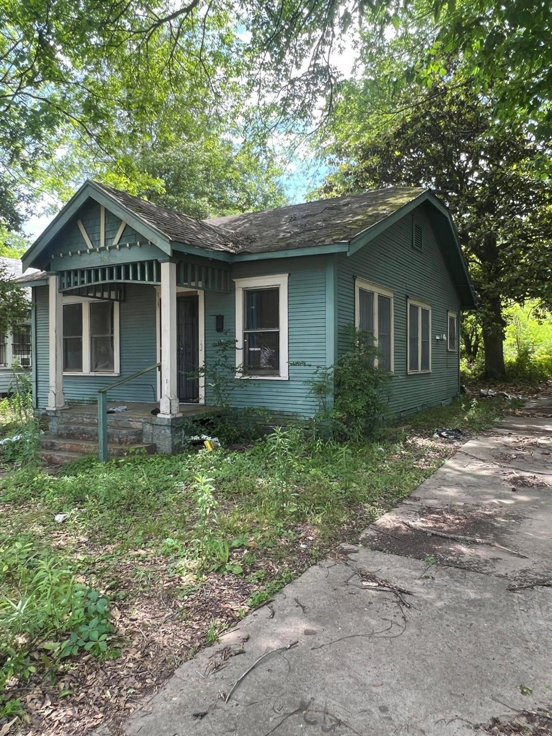 Sold • Co-Listing Agent