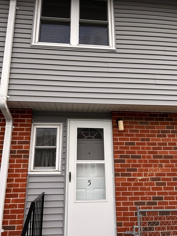 5 Manor Ct unit 5, Springfield, MA 01118 - photo 1