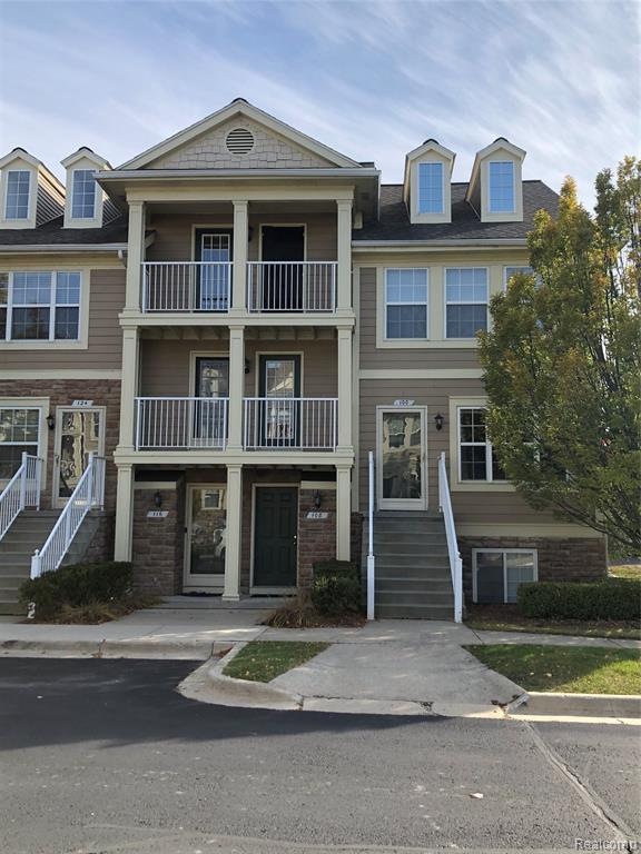 108 Evergreen - Front view