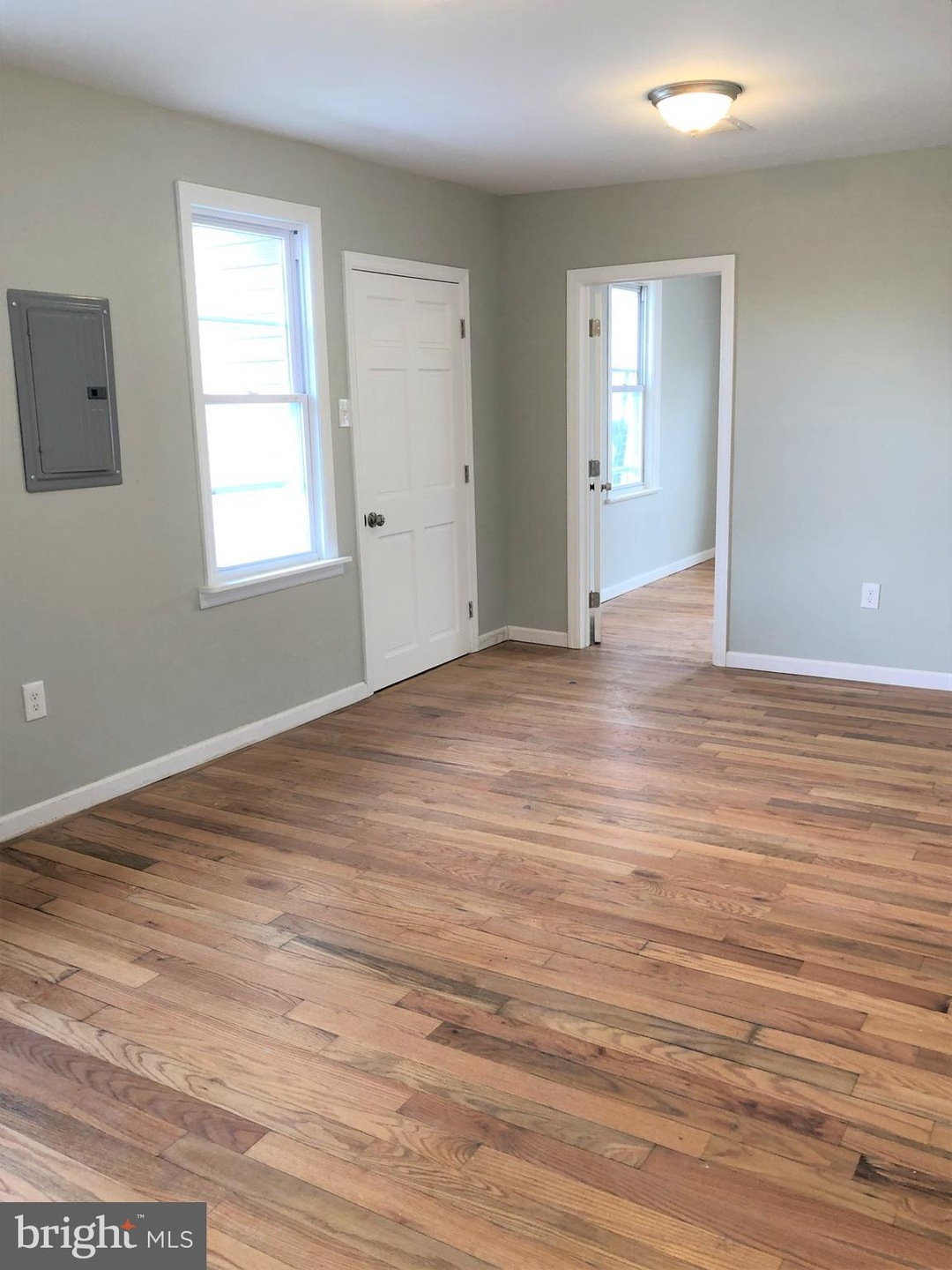 117 E Broad St unit 2F, Palmyra, NJ 08065 - photo 1