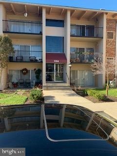 5504 Karen Elaine Dr unit 935, New Carrollton, MD 20784 - photo 1