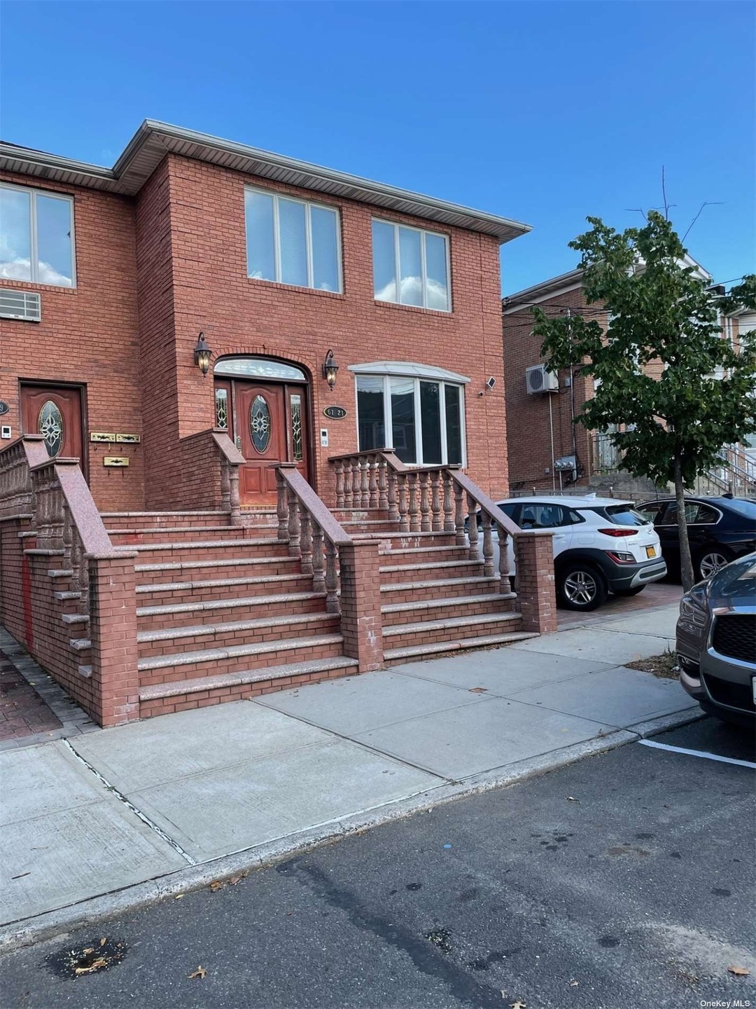 61-21 161st St unit 1, Flushing, NY 11365 - photo 1