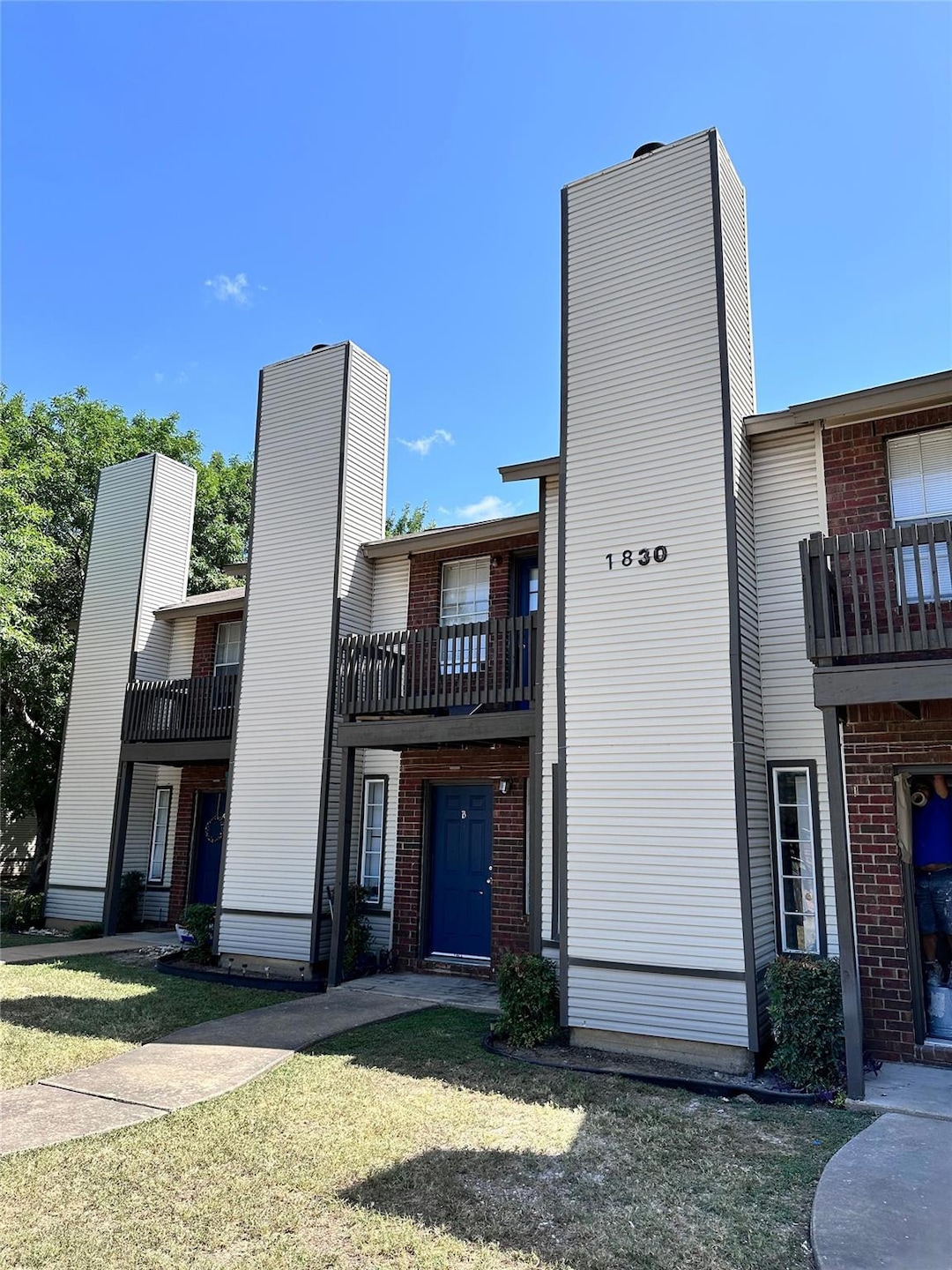 1830 River Crossing Cir unit C, Austin, TX 78741 - photo 1