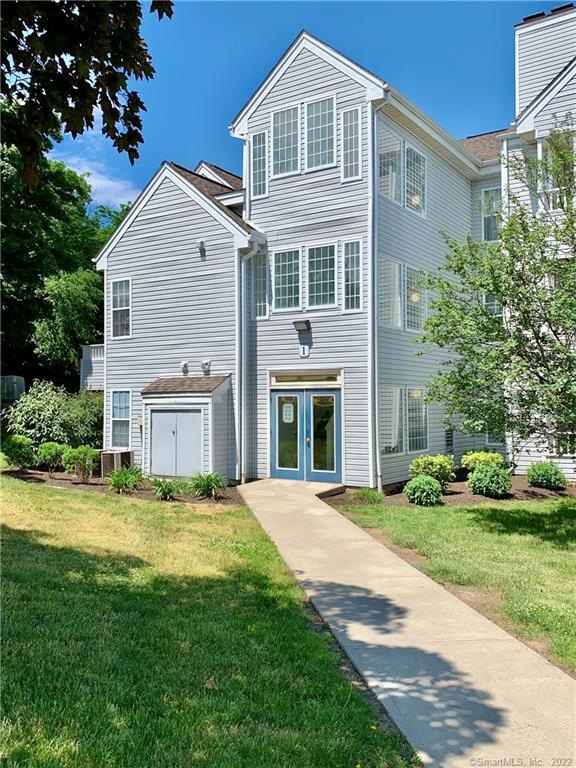 1 Forest Glen Cir unit 4, Middletown, CT 06457 - photo 1