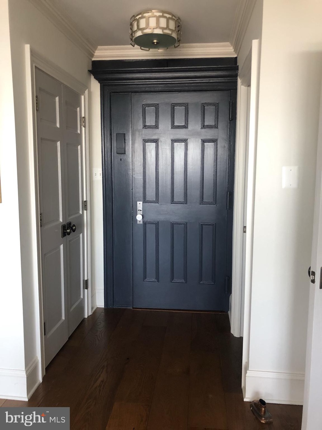 Alexandria House unit 910, Alexandria, VA 22314 - photo 1