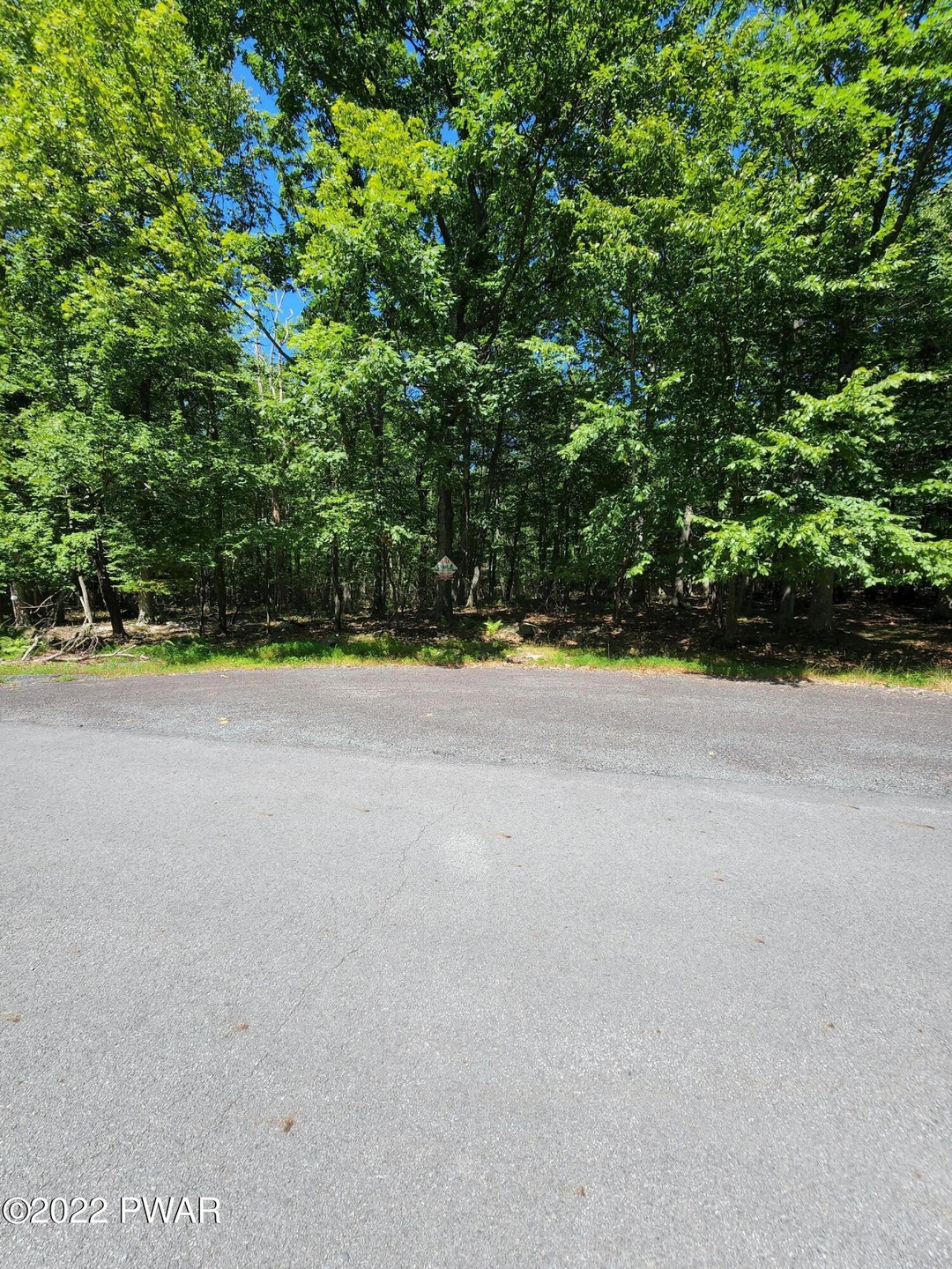 Lot 244 Abelia Ct, Dingman Township, PA 18337 - photo 1