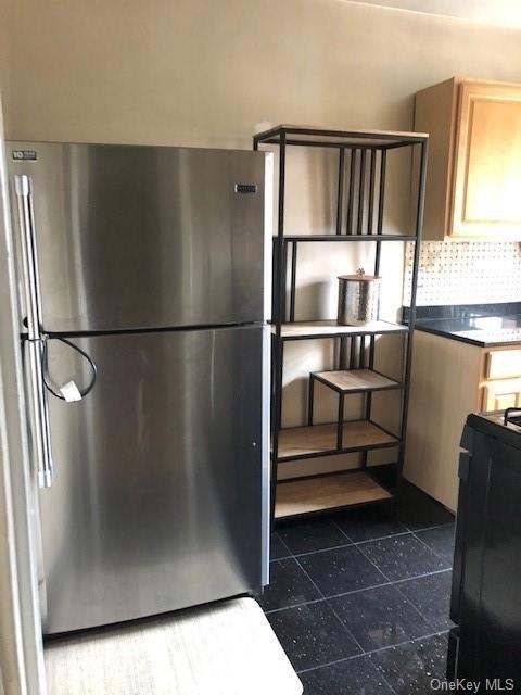 7 Winchester Ave unit 2C, Yonkers, NY 10710 - photo 1