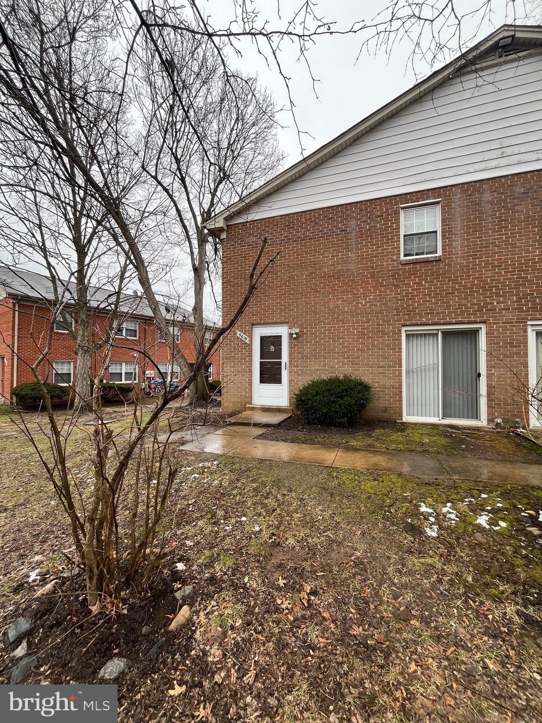 9675 Hagel Cir unit 35/D, Lorton, VA 22079 - photo 1