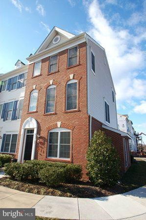 25125 Mcbryde Terrace unit 48A, Chantilly, VA 20152 - photo 1