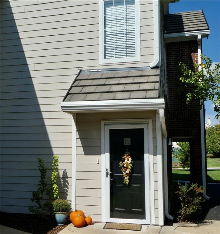 Under Contract $257,900