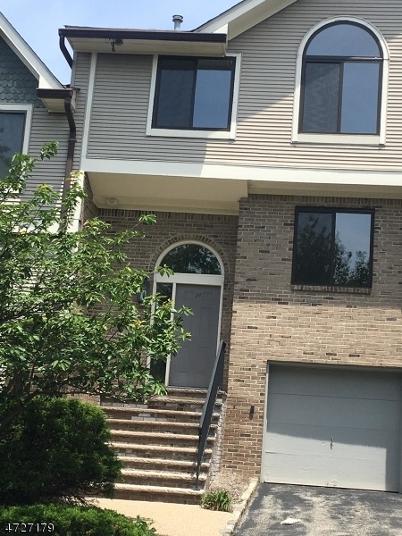 24 Mount Vernon Square, Verona, NJ 07044 - photo 1