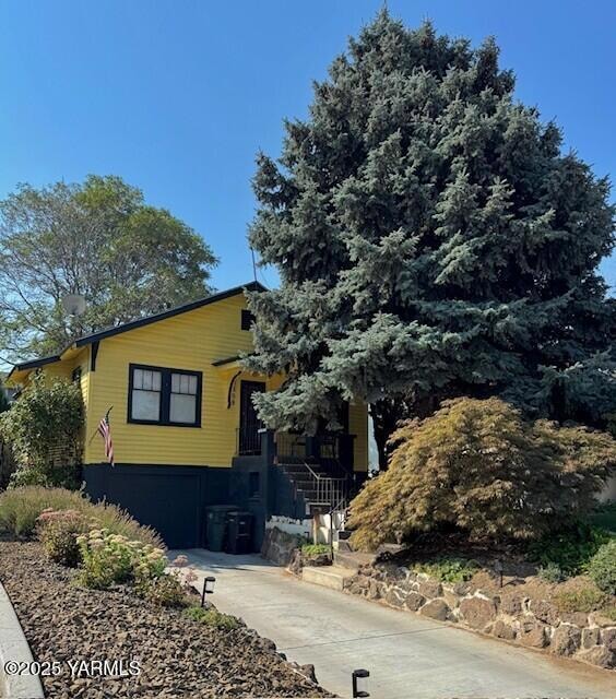 2308 Eleanor St, Yakima, WA 98902 - photo 1
