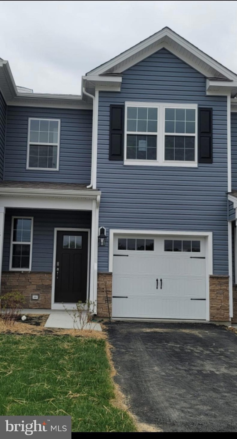 31 Peregrine Way, Burlington, NJ 08016 - photo 1