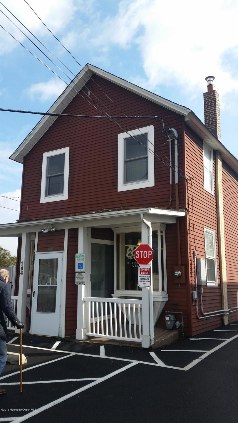 164 Rumson Rd unit 2nd Floor, Little Silver, NJ 07739 - photo 1