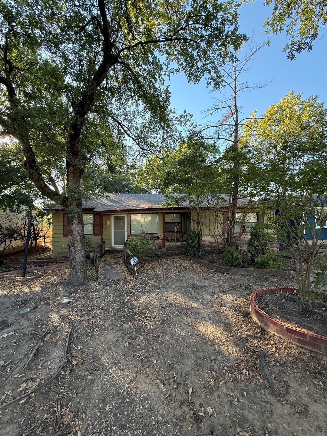 12039 Schroeder Rd, Dallas, TX 75243 - photo 1