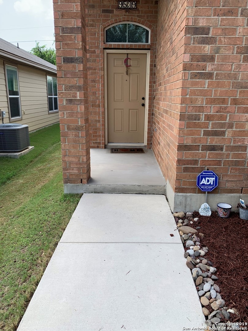 9539 Gold Stage Rd, San Antonio, TX 78254 - photo 1