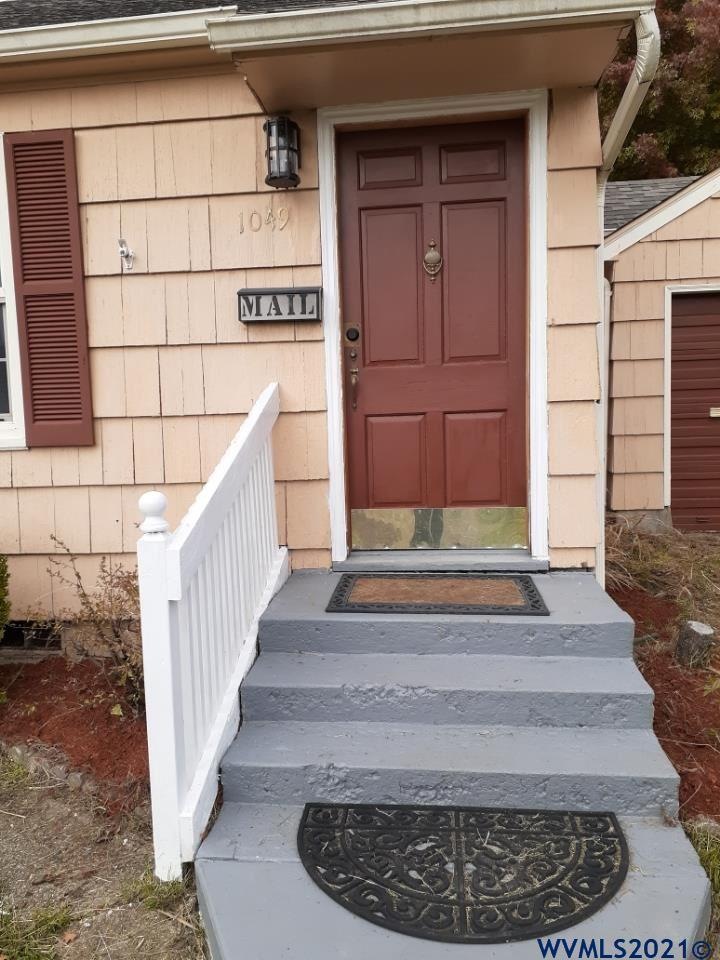 1049 15th Ave SW, Albany, OR 97321 - photo 1