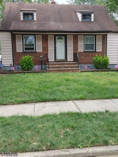 11 Heather Ln, Roselle, NJ 07203 - photo 1