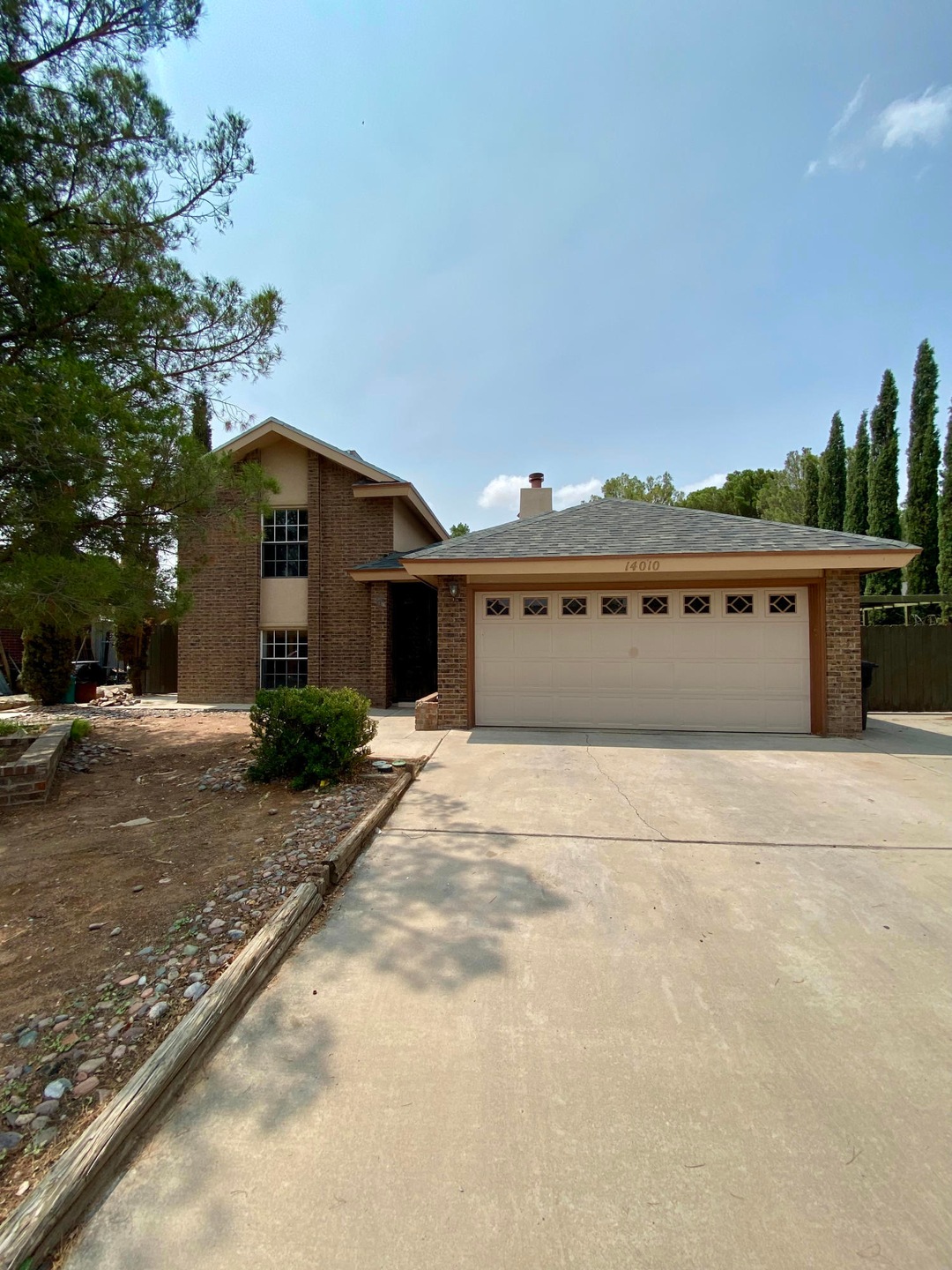 14010 Glenosa Dr, Horizon City, TX 79928 - photo 1