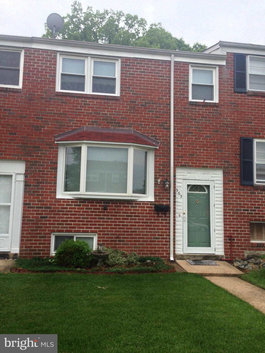 965 Circle Dr, Halethorpe, MD 21227 - photo 1