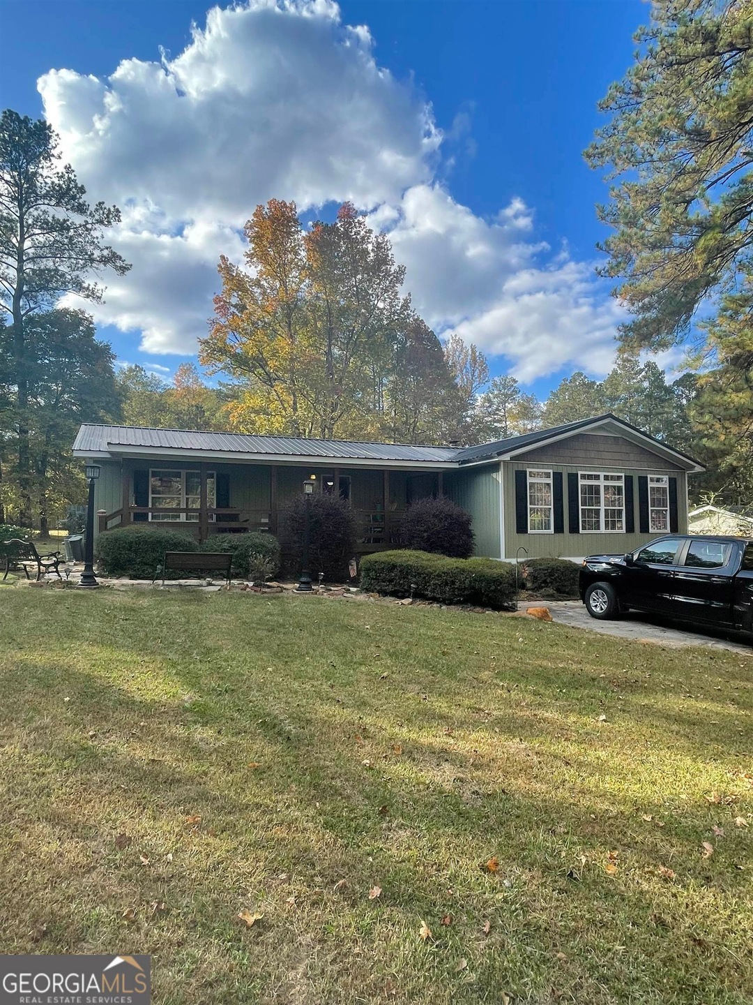 588 E Lake Buckhorn Rd, Temple, GA 30179 - photo 1