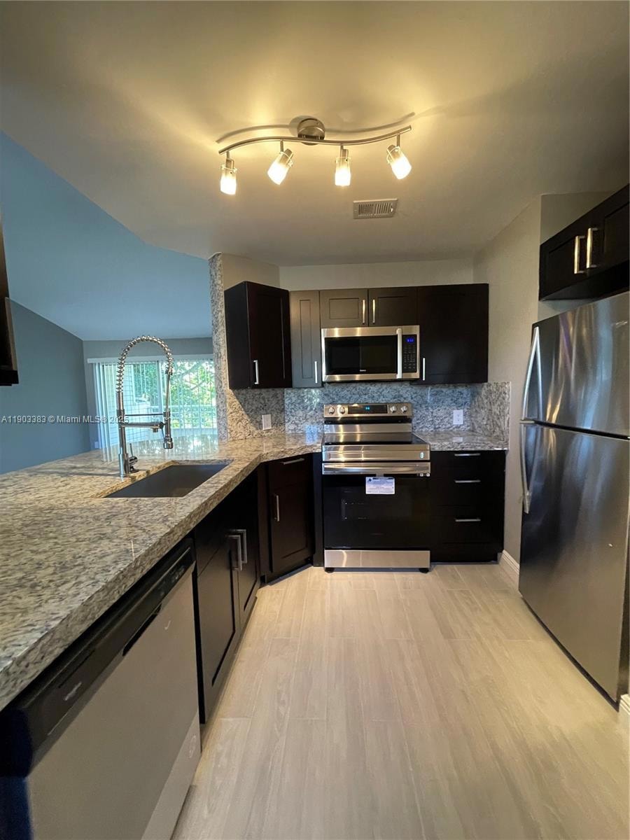 For Rent $1,895/month