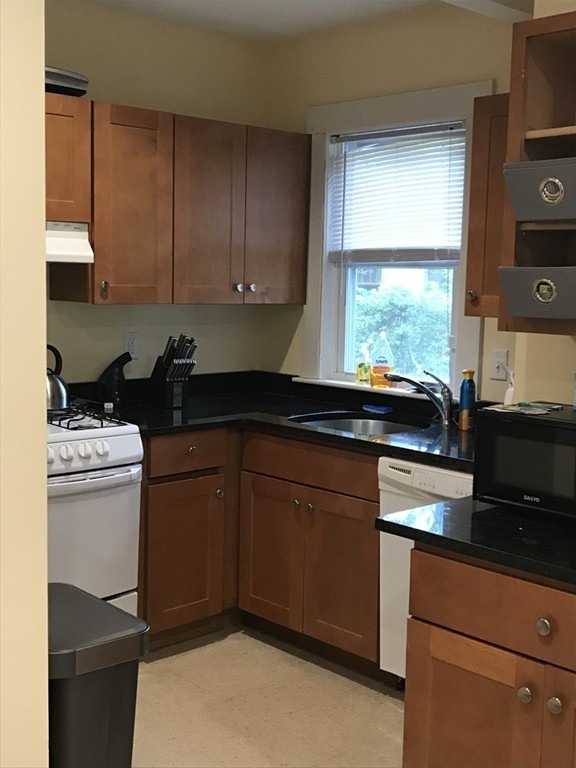 187 Westminster Ave unit 1, Arlington, MA 02474 - photo 1