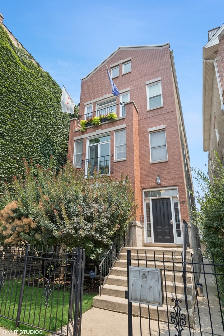 Sold $776,000 • Co-Listing Agent