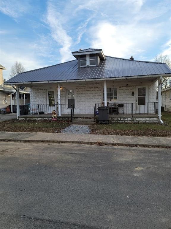 311 Walnut St, Tipton, IN 46072 - photo 1