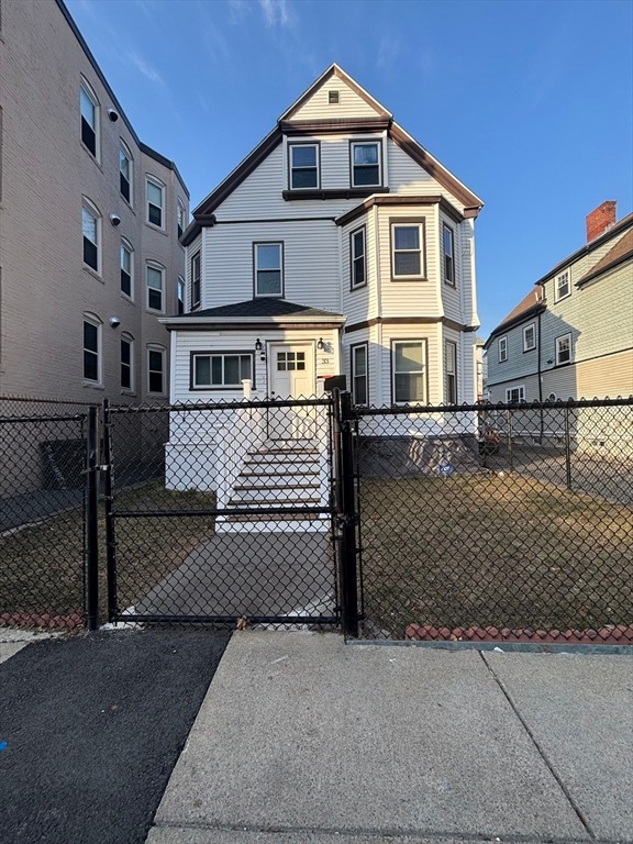 33 Waumbeck St unit 2, Dorchester, MA 02121 - photo 1