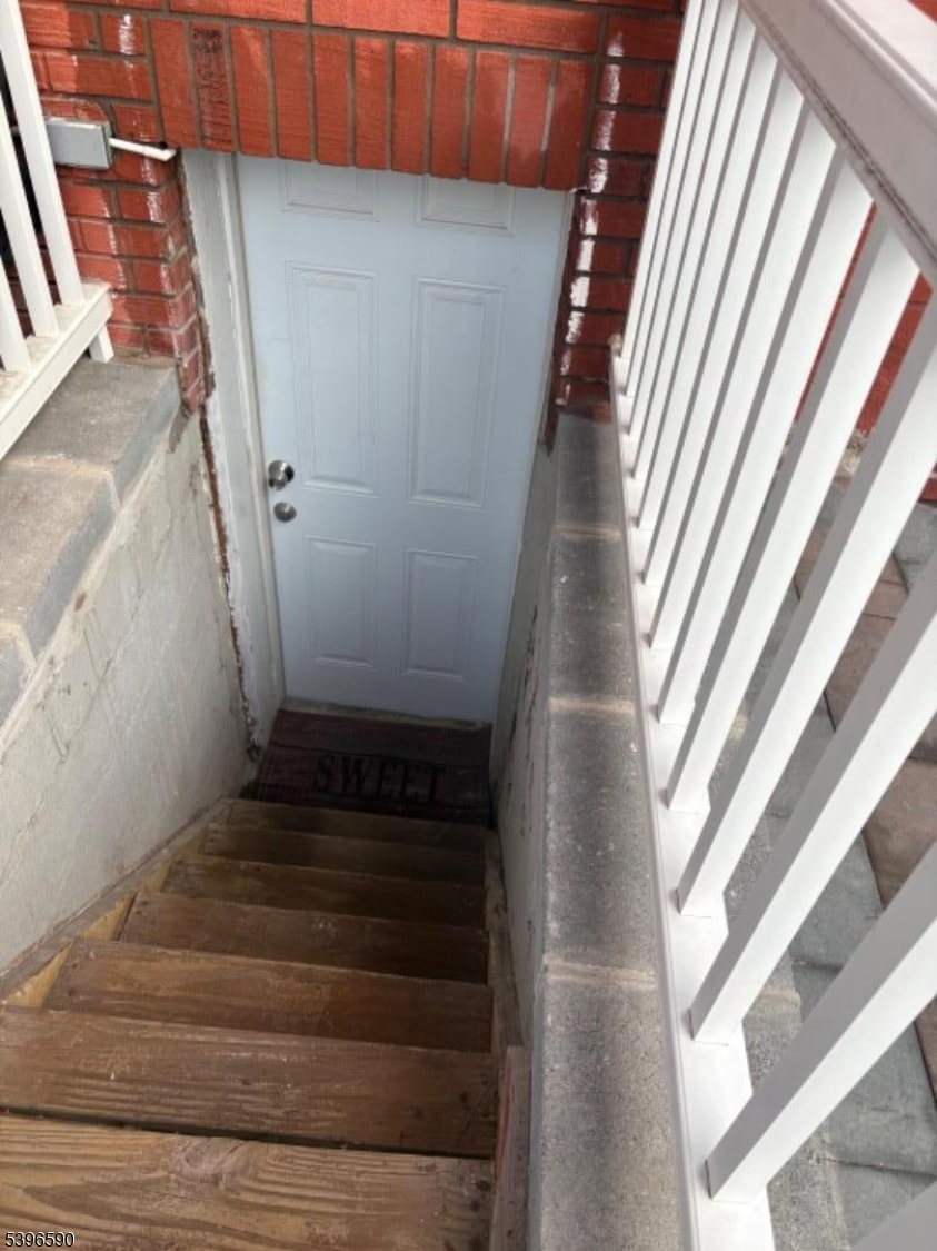 619B Arnett St, Elizabeth, NJ 07202 - photo 1