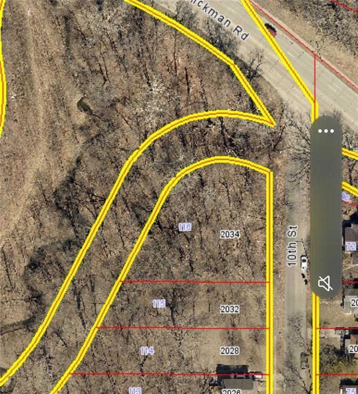 2034 10th St, Des Moines, IA 50314 - photo 1