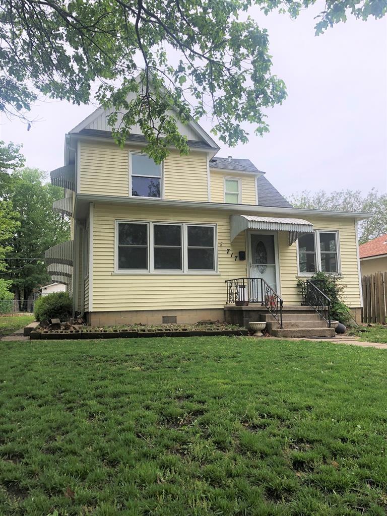 717 N 8th St, Independence, KS 67301