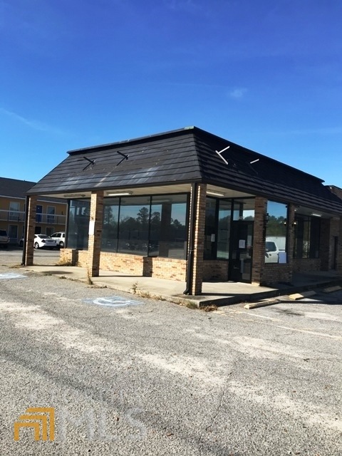 7927 N Duval St, Claxton, GA 30417 - photo 1