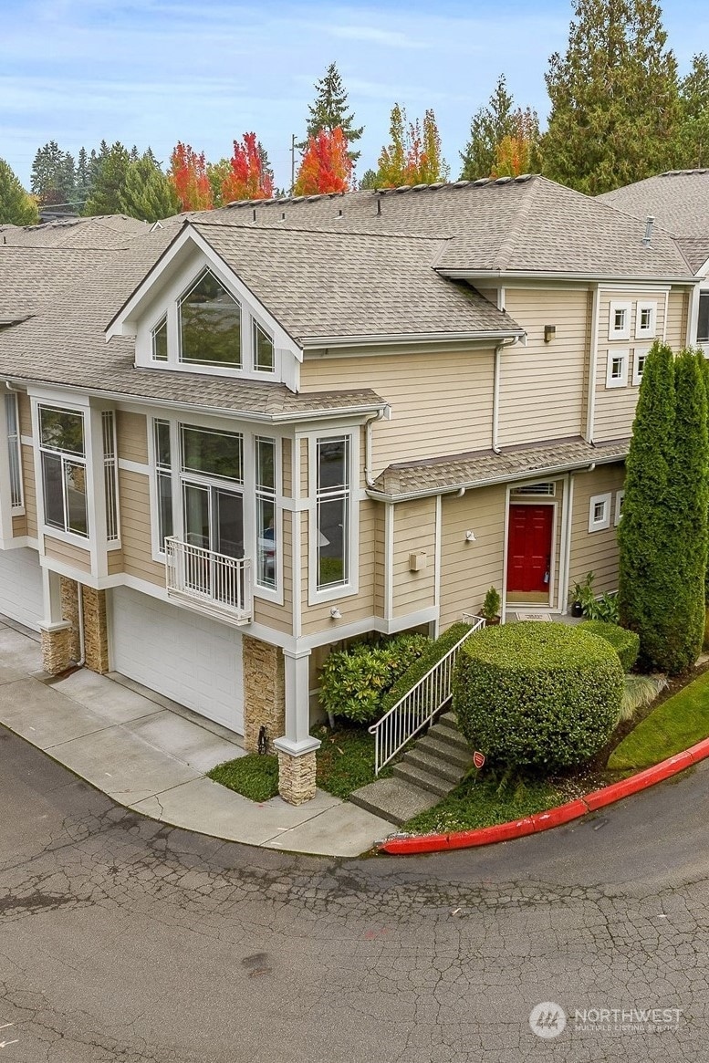 Sold $1,150,000 • Co-Listing Agent