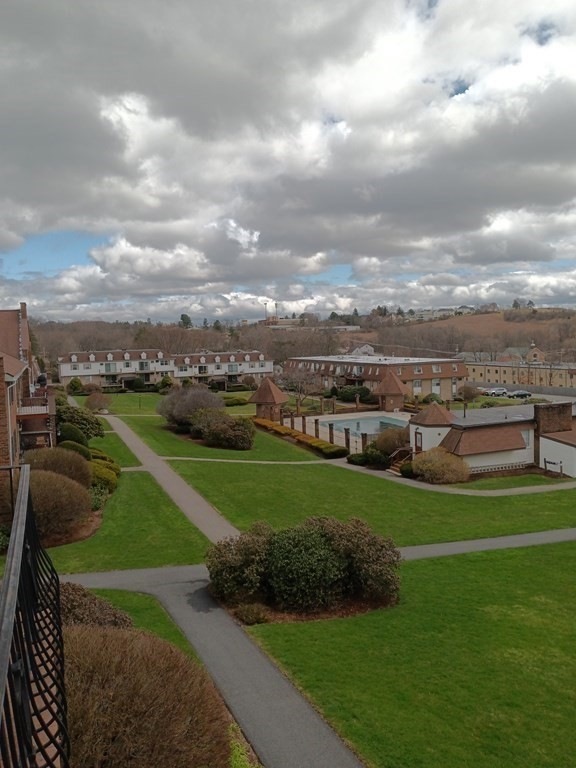 6 Williamsburg Ct unit 22, Shrewsbury, MA 01545 - photo 1