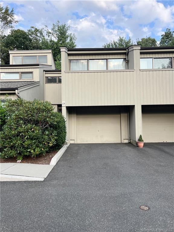 65 Whitney Glen unit 65, Westport, CT 06880 - photo 1