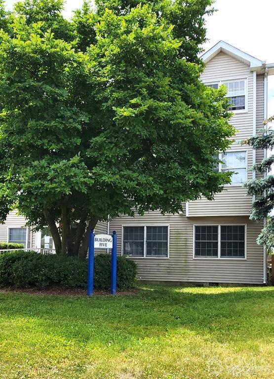 510 Edpas Rd unit 510, New Brunswick, NJ 08901 - photo 1