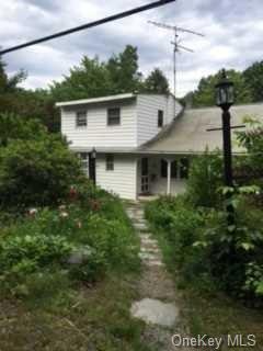 42 Mountain Rd, Red Hook, NY 12571 - photo 1