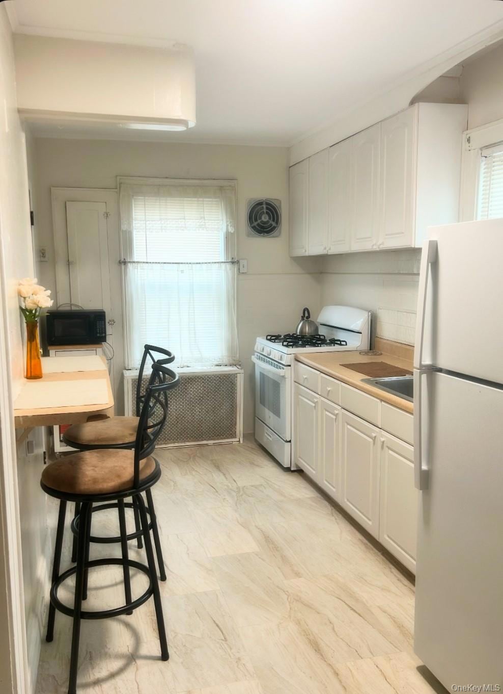 For Rent $2,400/month