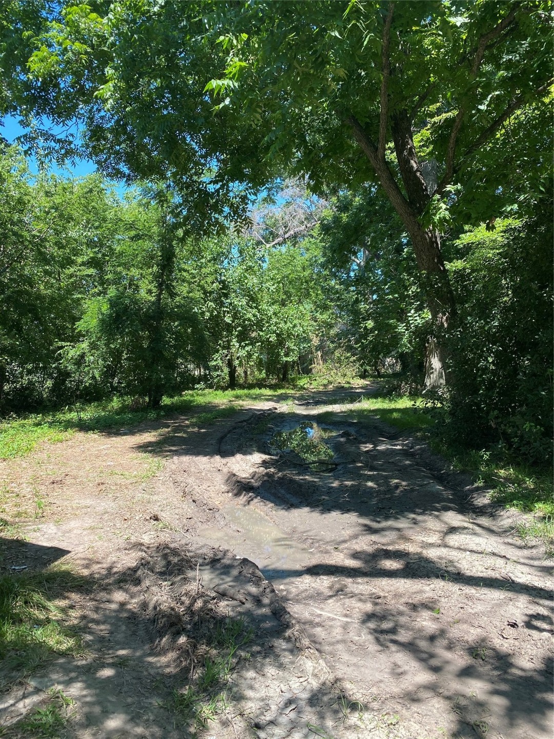 9634 E Hardy Rd, Houston, TX 77093 - photo 1