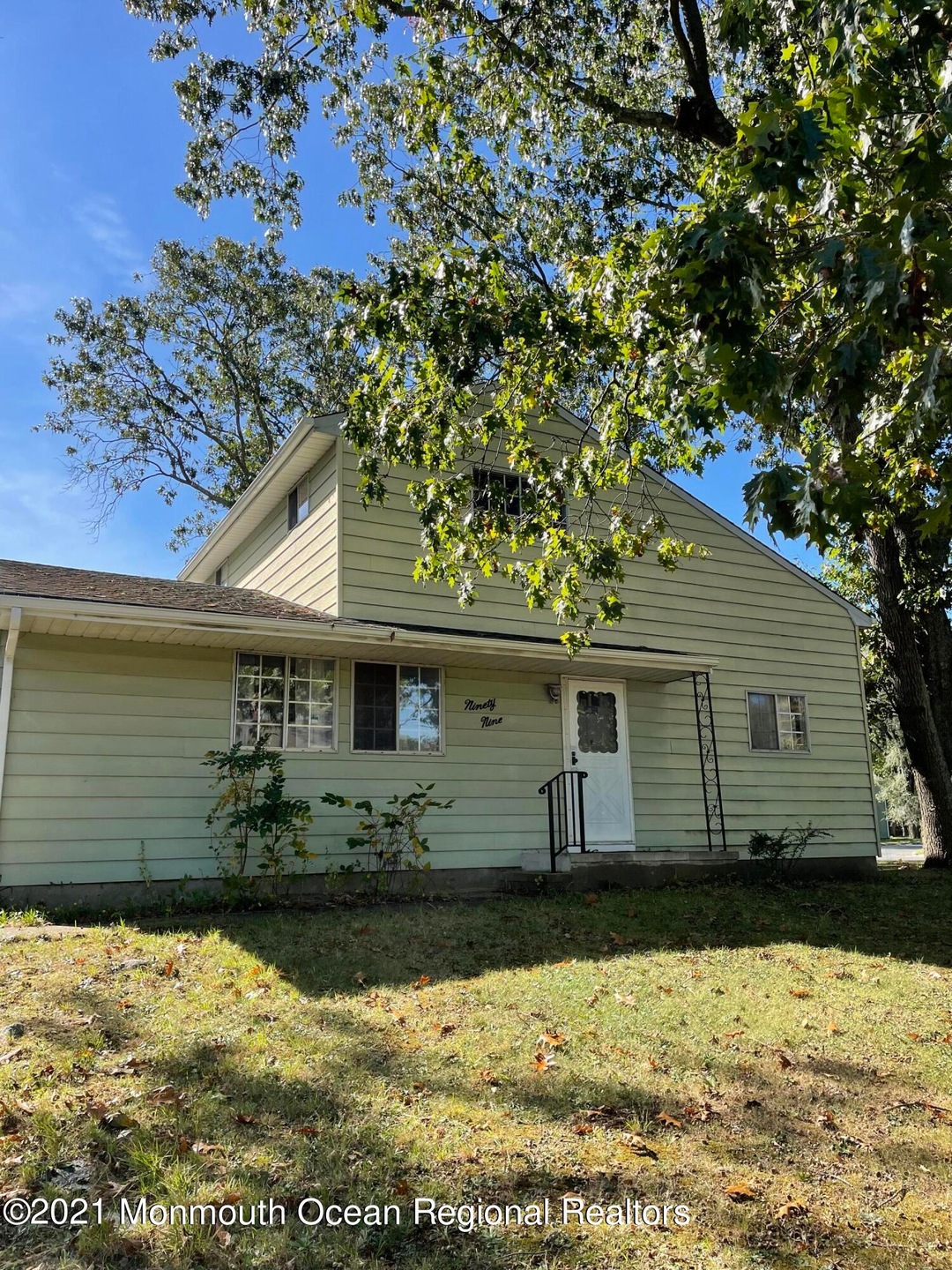 99 Western Drive Exterior