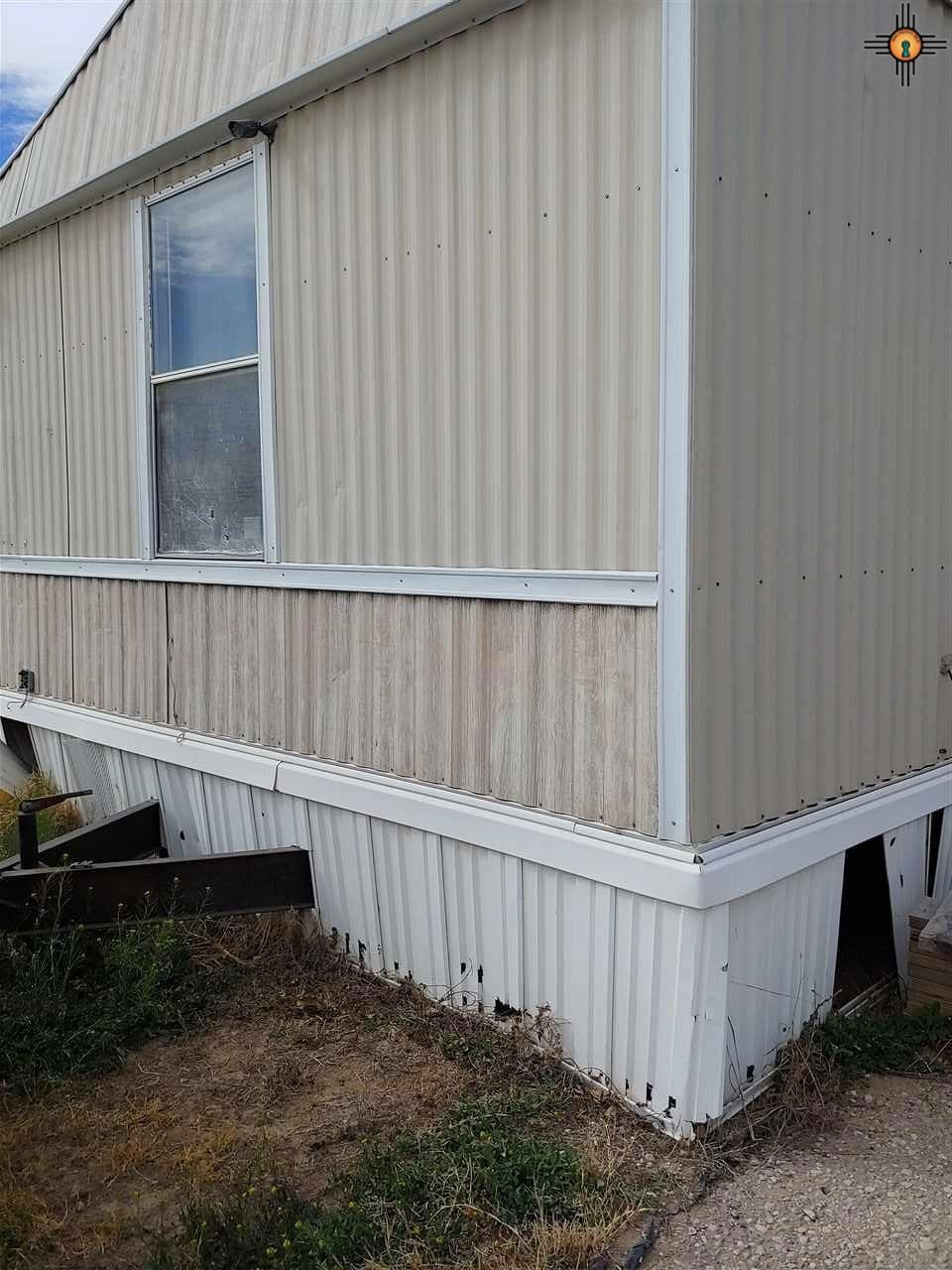 4407 Willow St, Carlsbad, NM 88220 - photo 1