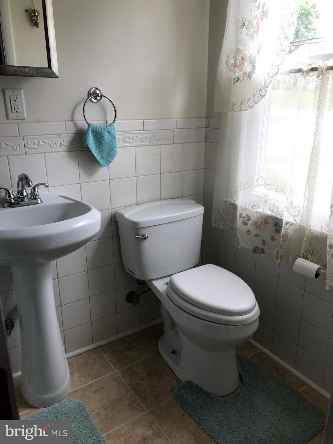 2704 Grubb Rd, Wilmington, DE 19810 - photo 1