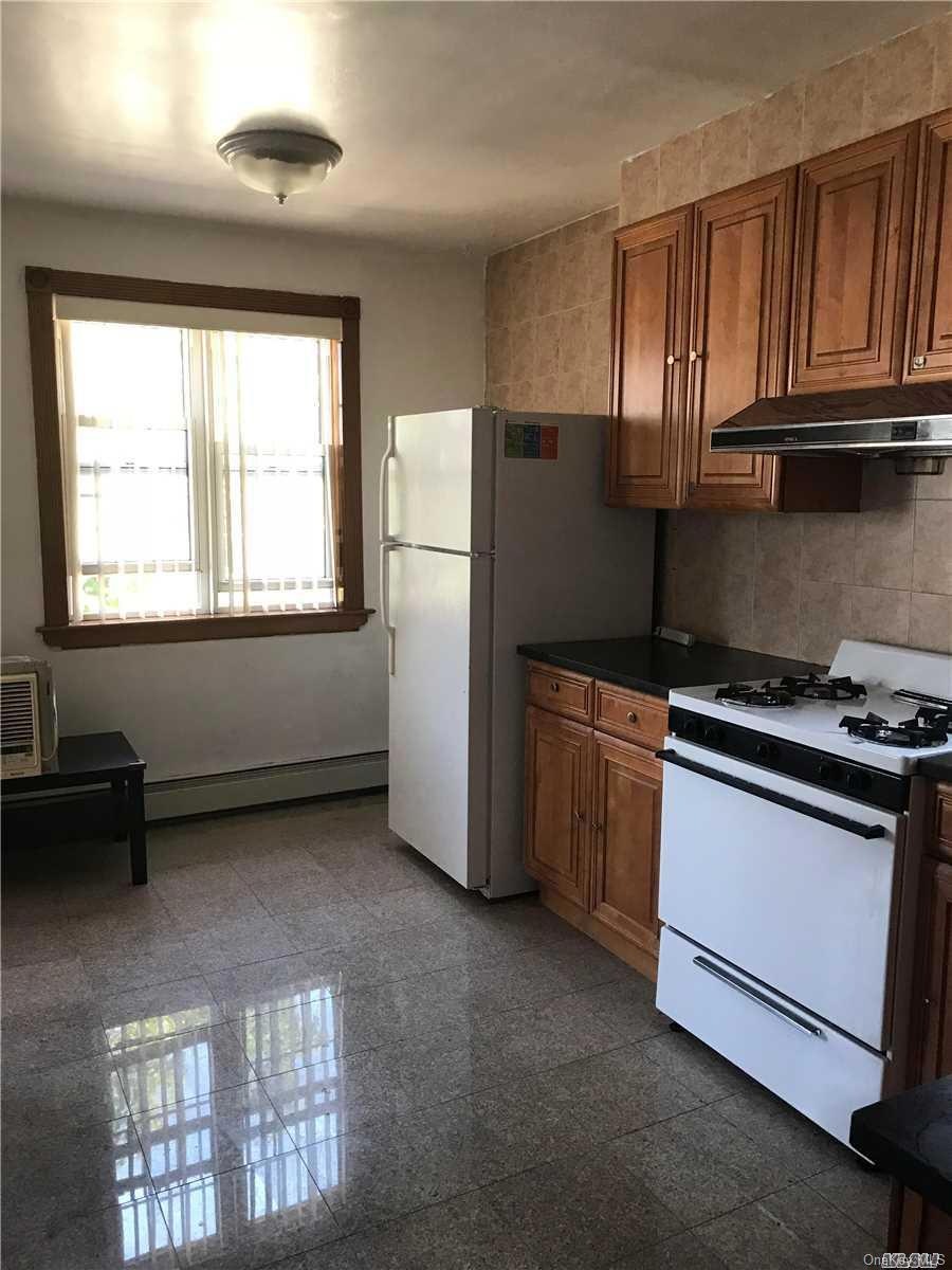 4354 166th St unit 2nd Fl, Flushing, NY 11358 - photo 1