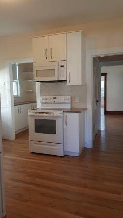 836 Fellsway unit 1, Medford, MA 02155 - photo 1